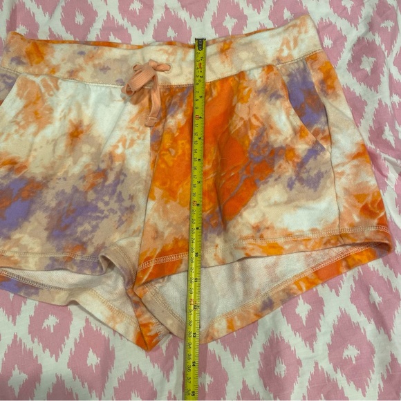Old Navy Tie Dye Shorts - Picture 6 of 6